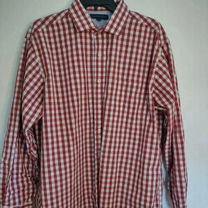 Tommy Hilfiger Men's Red White Plaid Long Sleeve Button Down Shirt